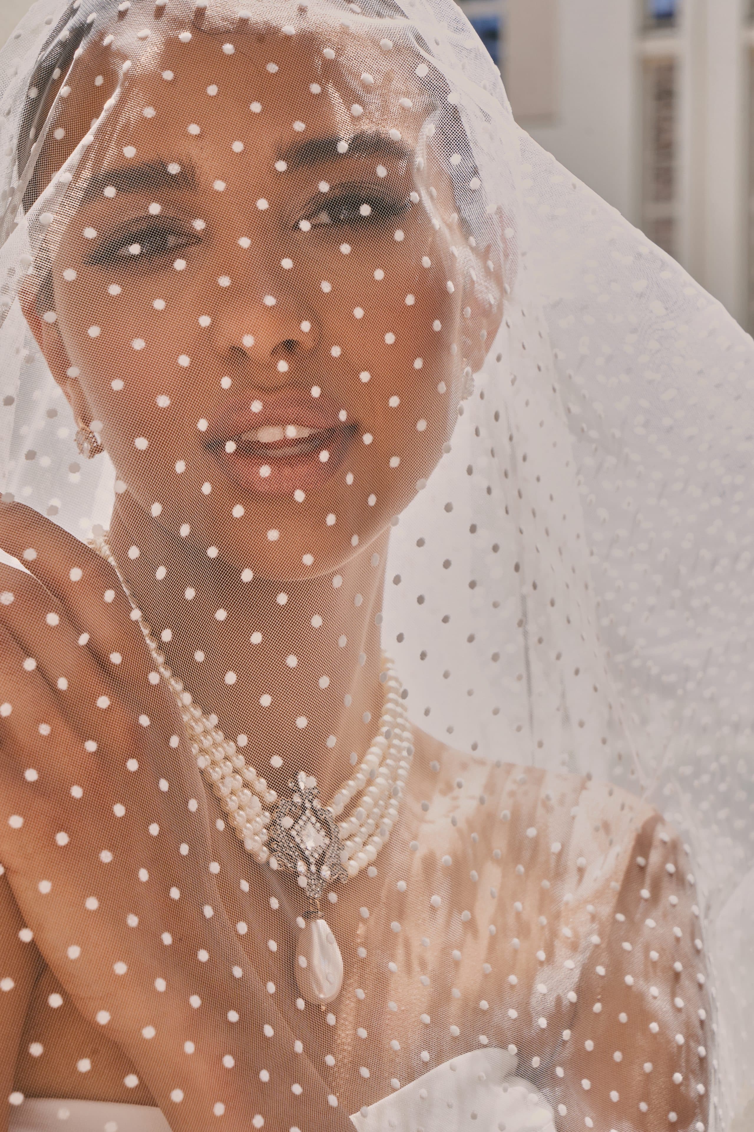 Bridal portrait in Amsterdam